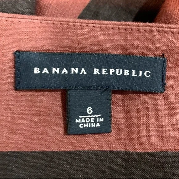 BANANA REPUBLIC fit and flare skirt in rust brown w/black graphic design- 6 - Picture 2 of 11